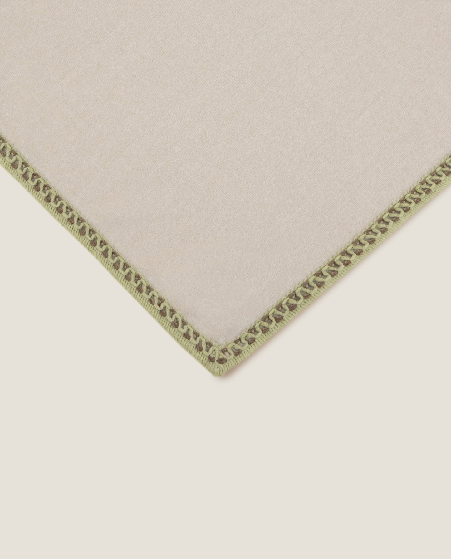 Coco' Nocciola - Plaid in Soft Bamboo GRS con Bordo Artigianale