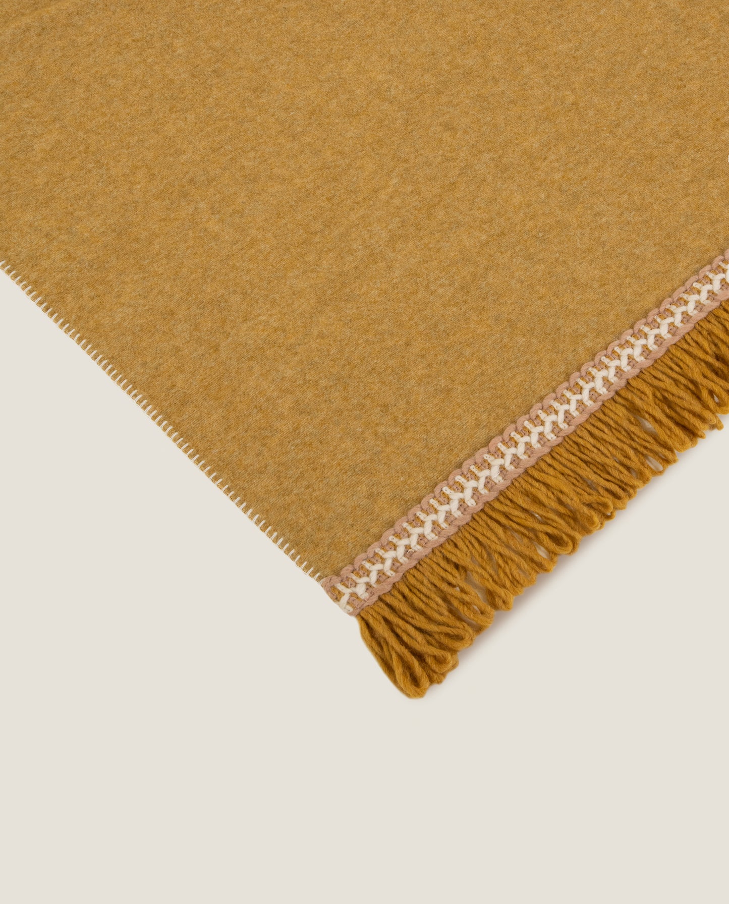 Rousseau Zafferano - Plaid con Frange in Soft Bamboo GRS