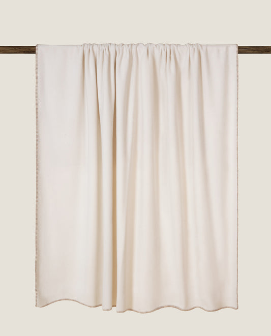 Plaid in soft bamboo color neve con punto cavallo