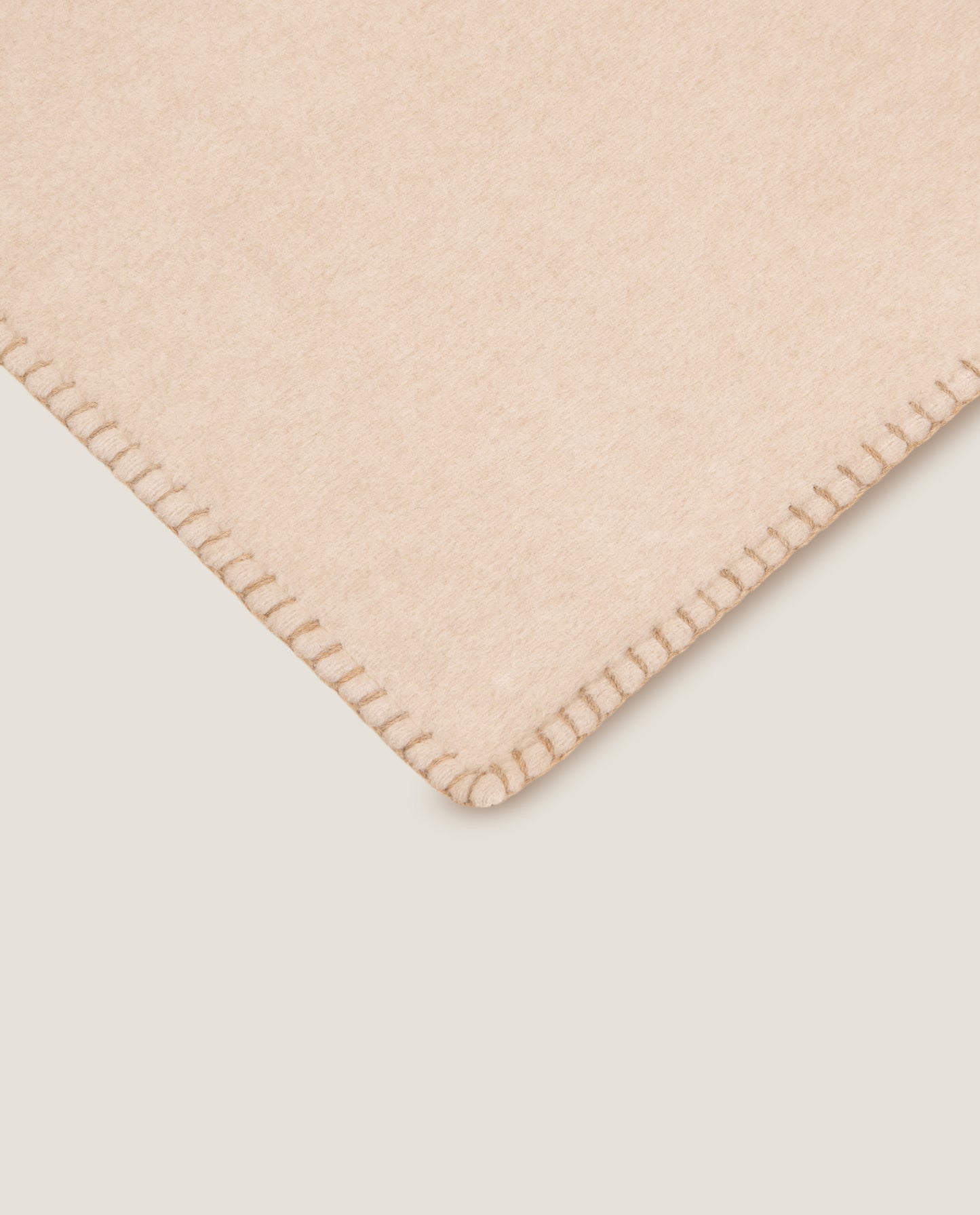 Nocciola Saddlery - Soft Bamboo GRS Plaid with Saddlery Blanket Stitch
