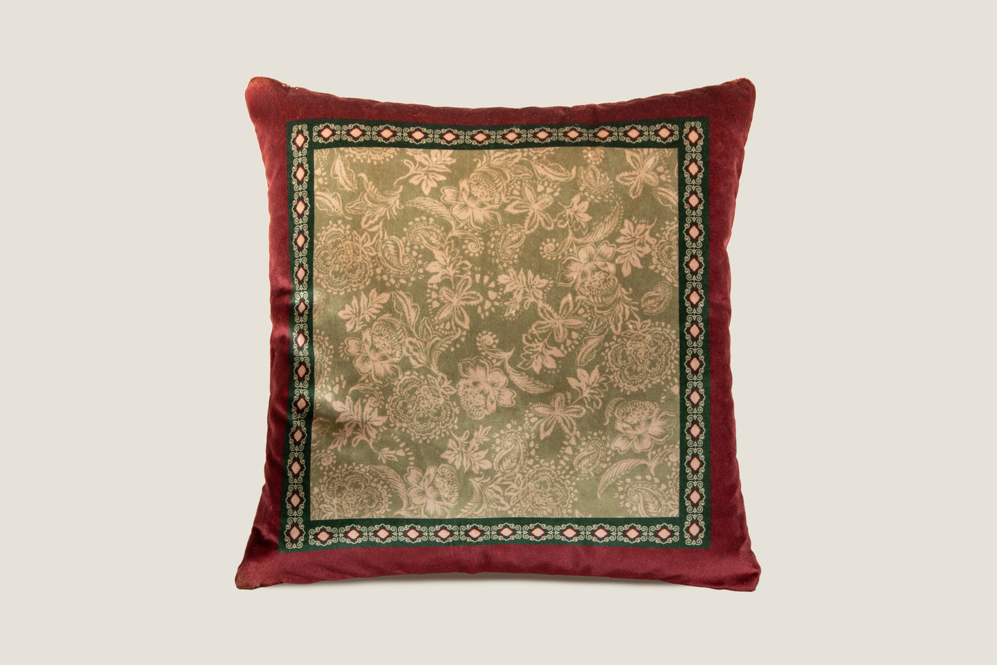 Cuscino in velluto stampato 50x50 con tema orientale