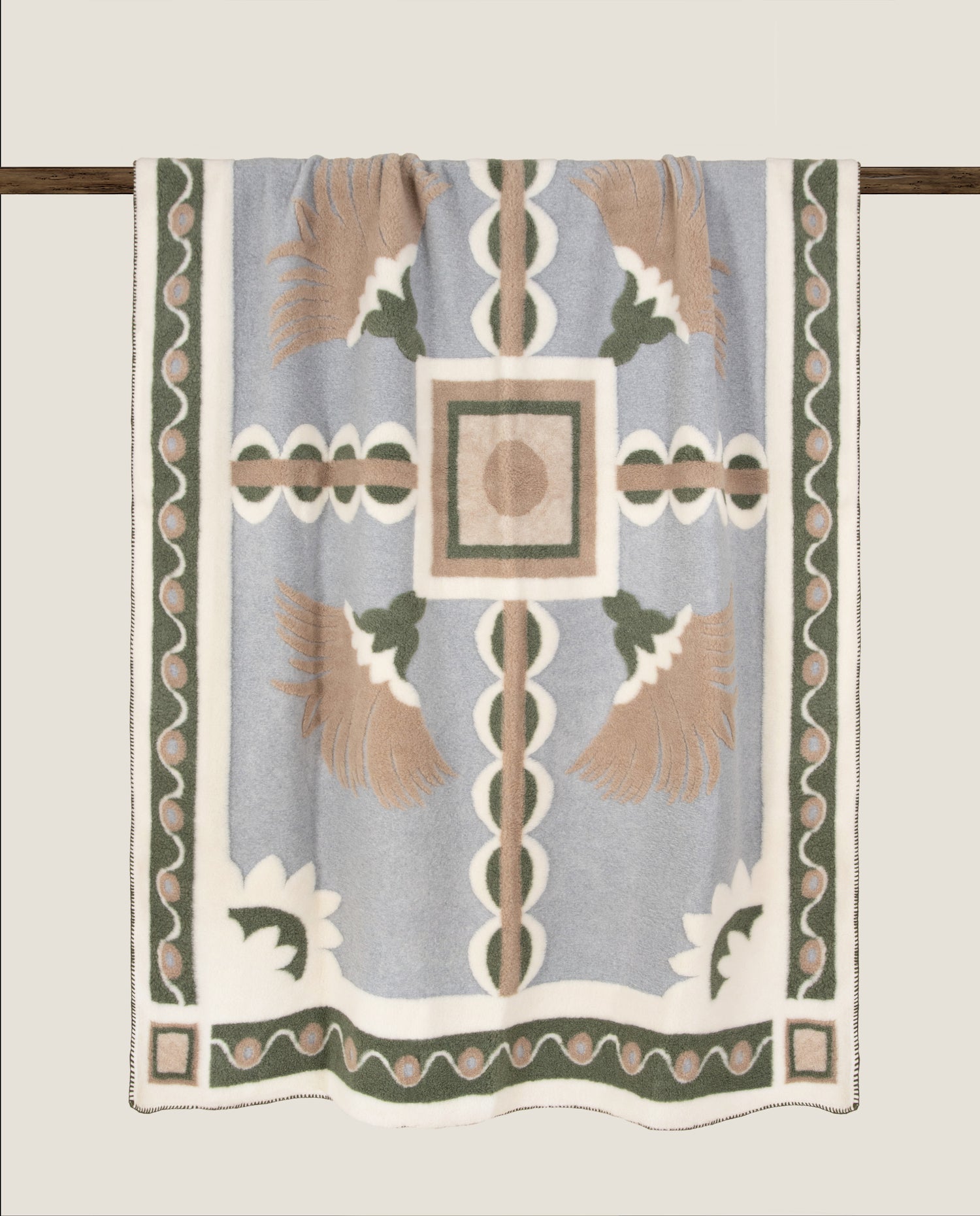 Plaid in Soft Cashmere con design classico