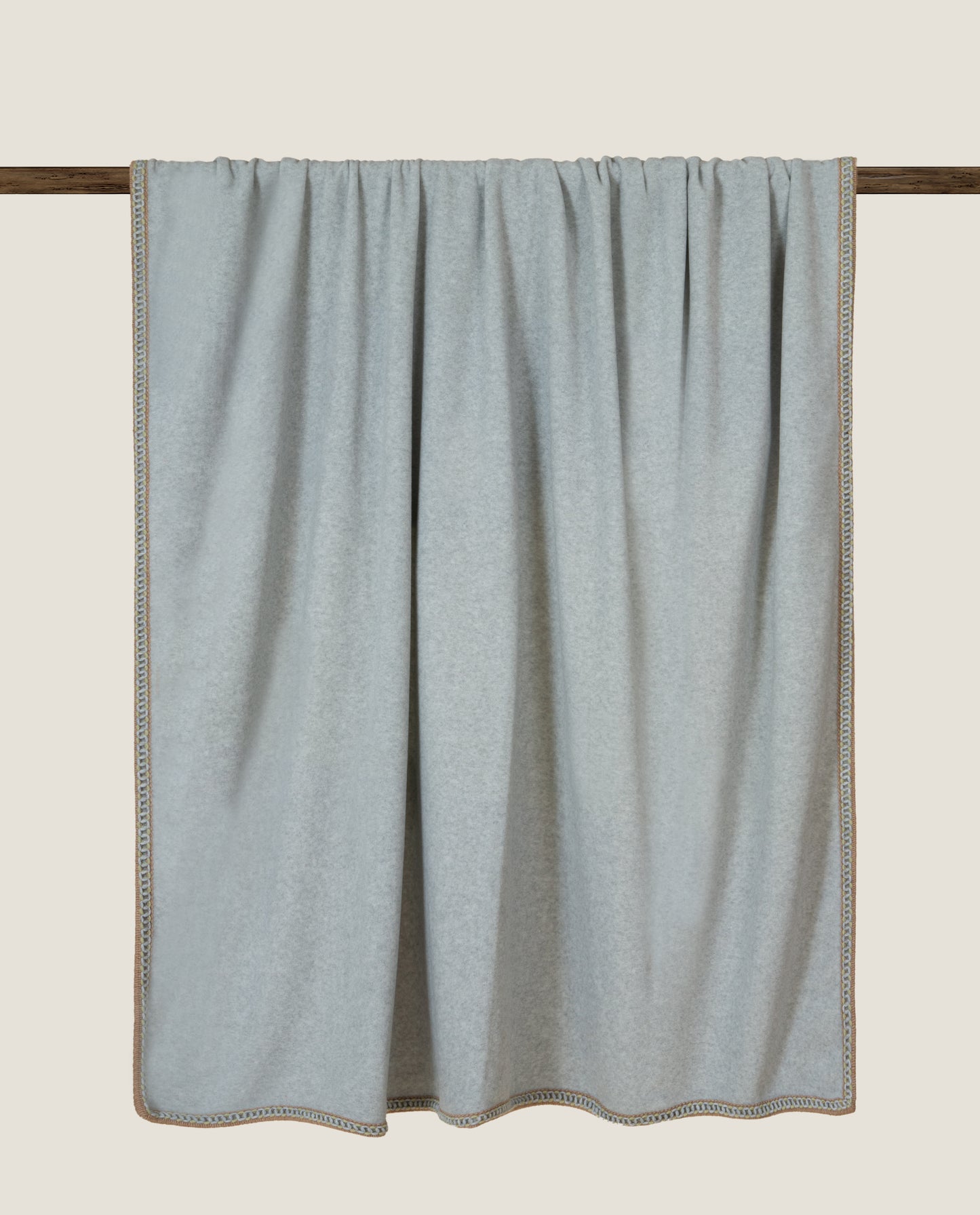plaid in soft bamboo grs con cornice cocò color Grigio perla