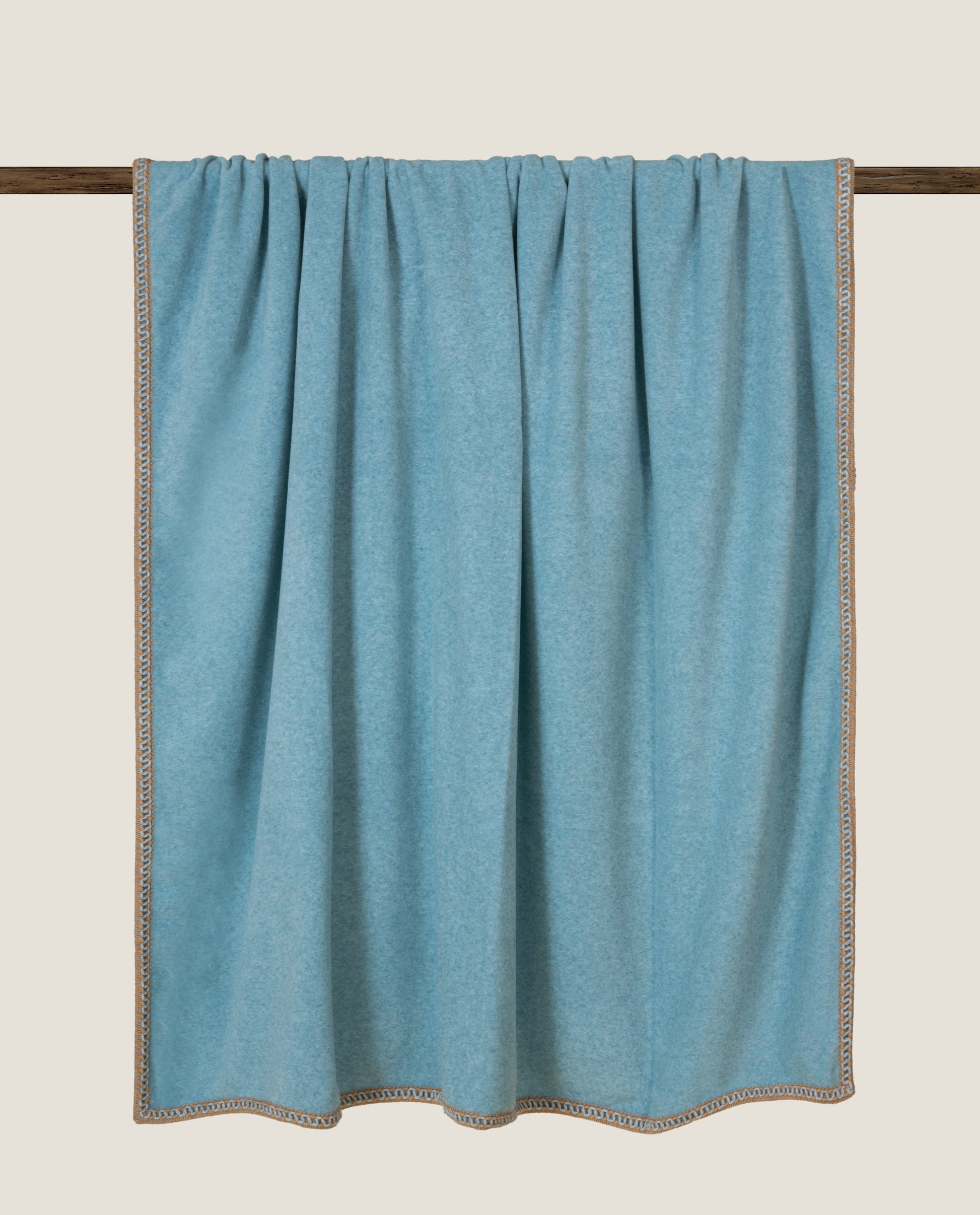 plaid in soft bamboo grs con cornice cocò color pavone