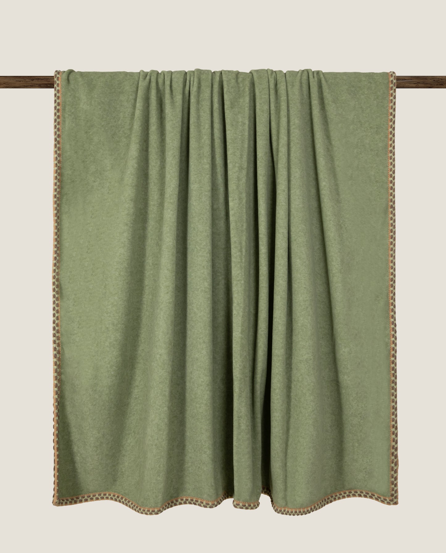 coperta in soft bamboo grs con cornice giverny color muschio