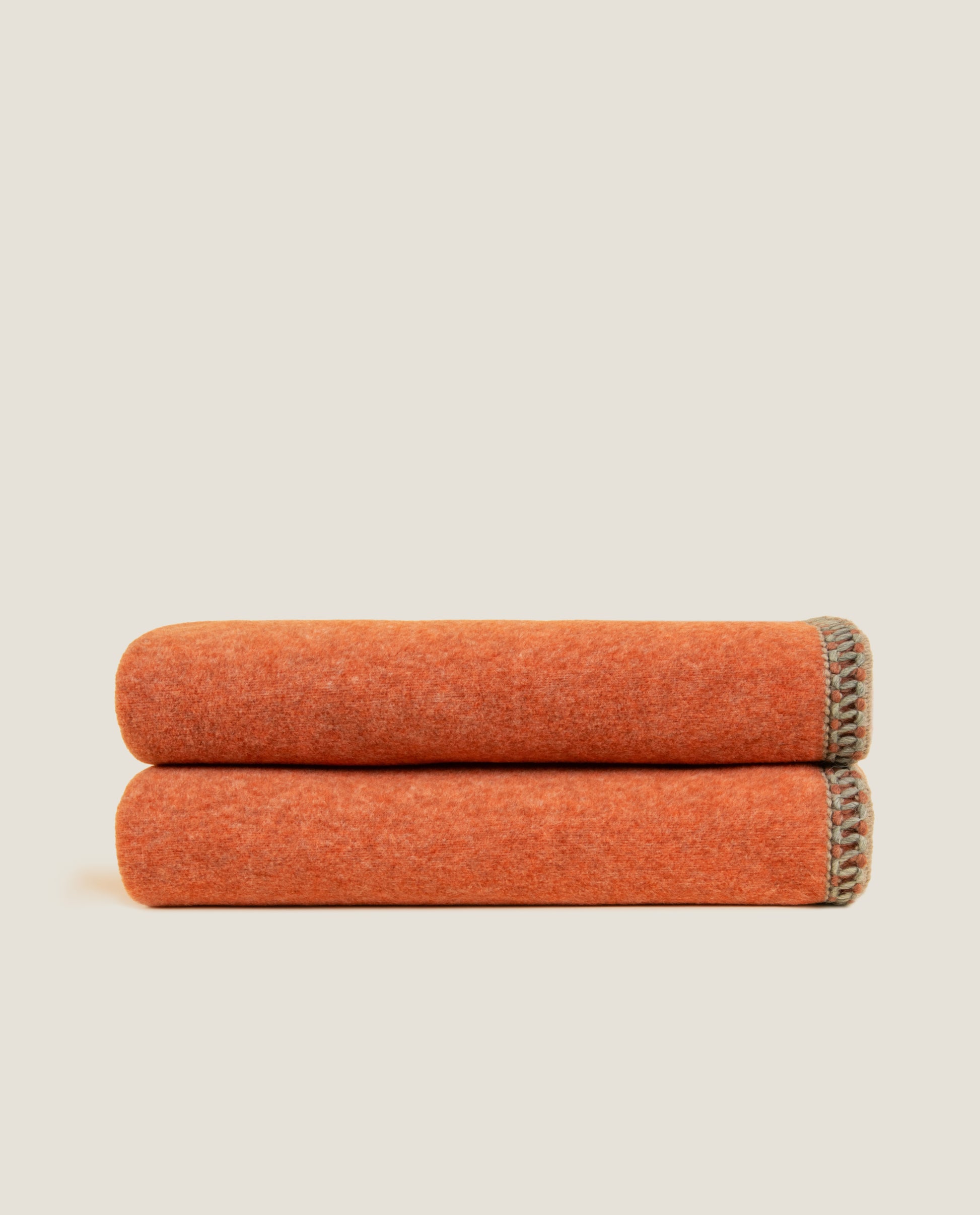 plaid in soft bamboo grs con cornice cocò color apricot