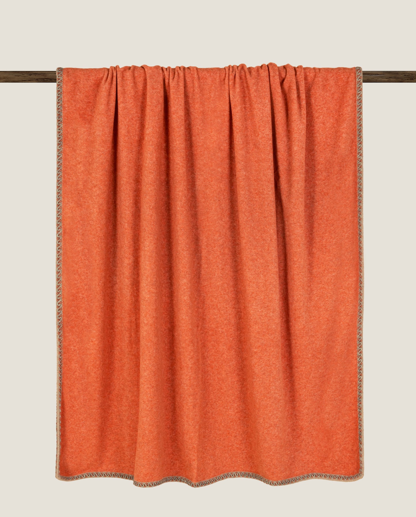 plaid in soft bamboo grs con cornice cocò color apricot