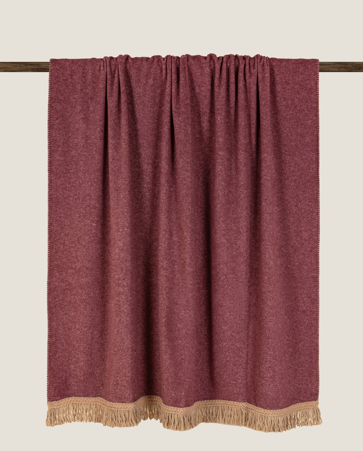 plaid in soft bamboo grs con frangia matisse color burgundy