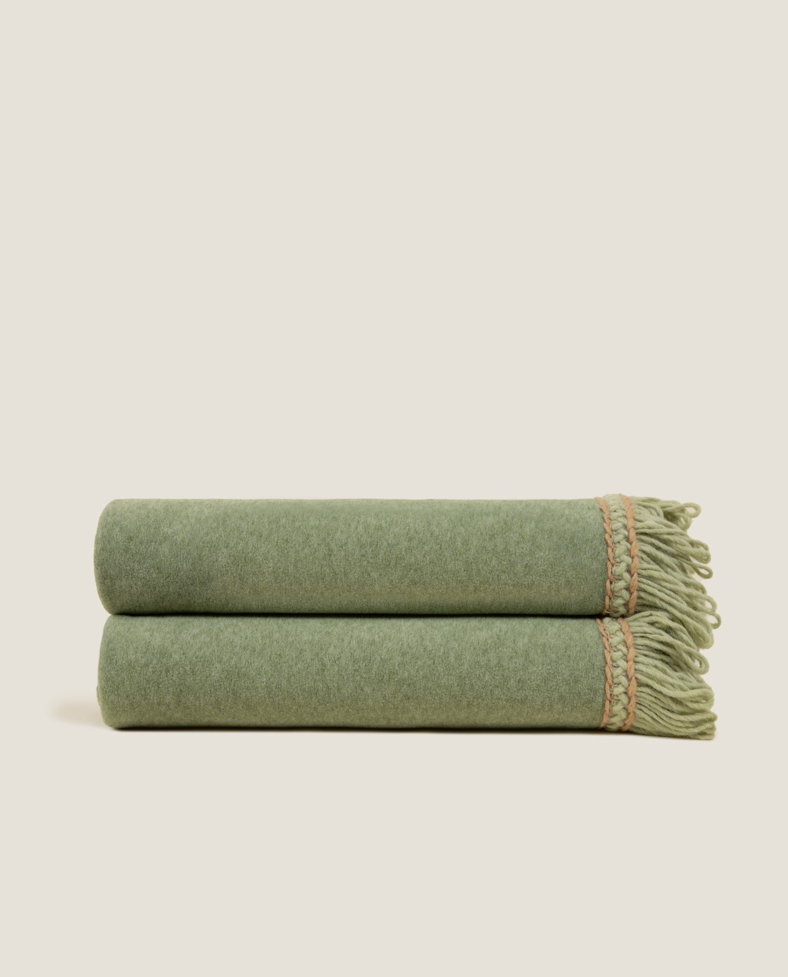 plaid in soft bamboo grs con frangia matisse color muschio