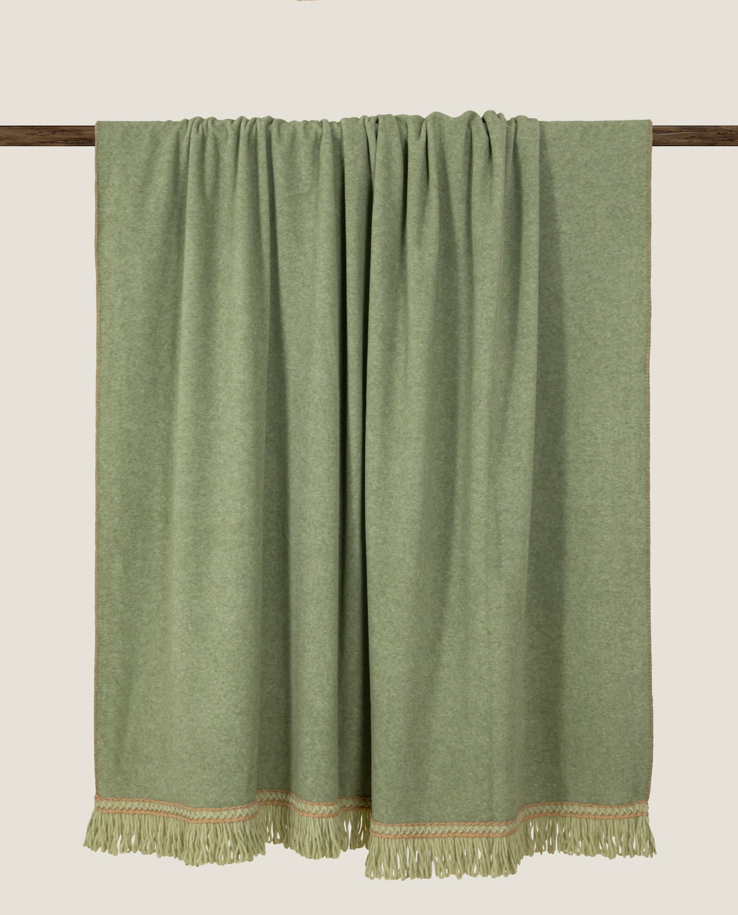 plaid in soft bamboo grs con frangia matisse color muschio