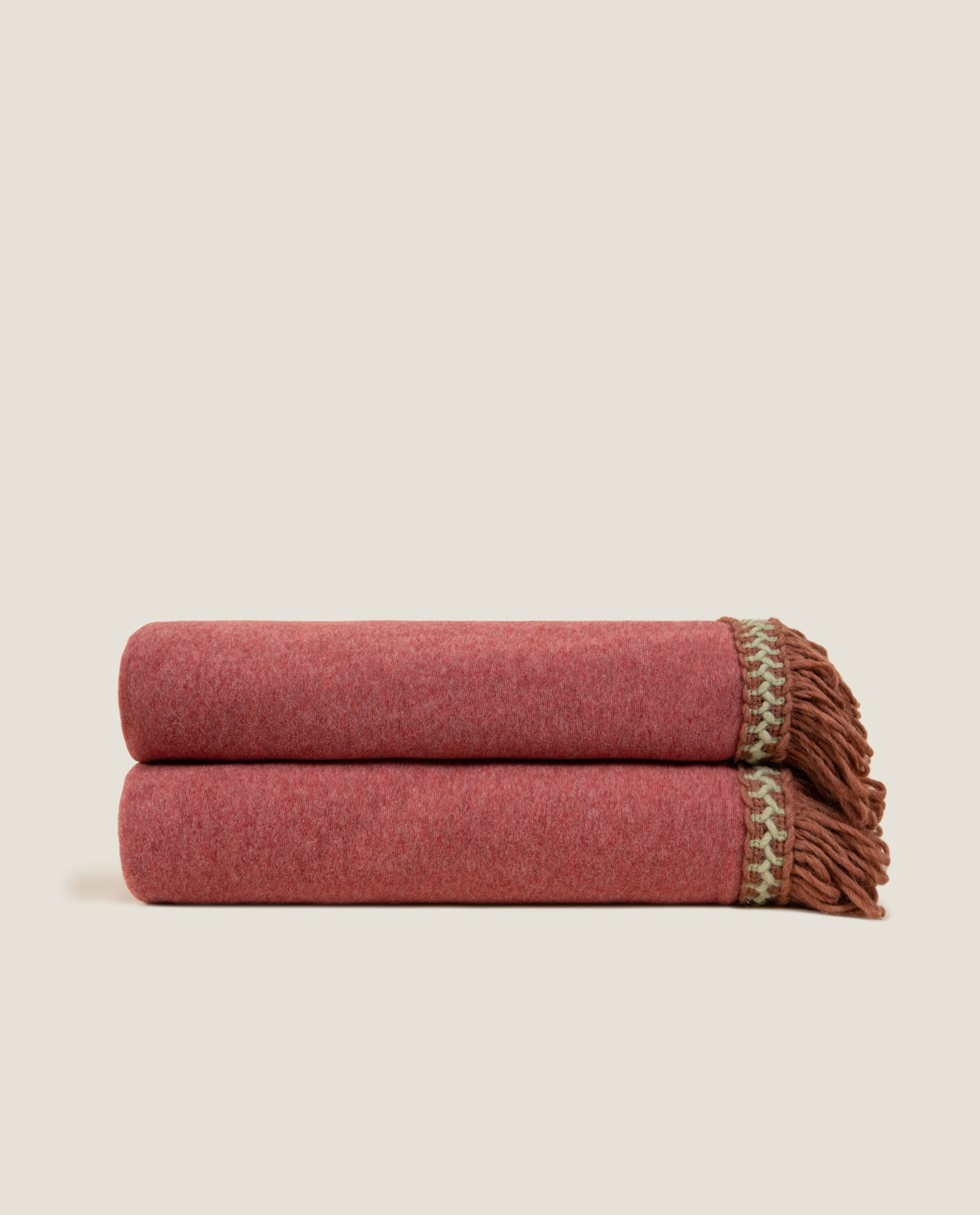 Plaid in Soft Bamboo GRS con frangia Rousseau color Lava