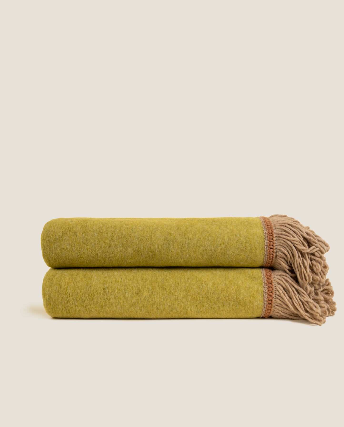 plaid in soft bamboo grs con lunga frangia brigitte color olio